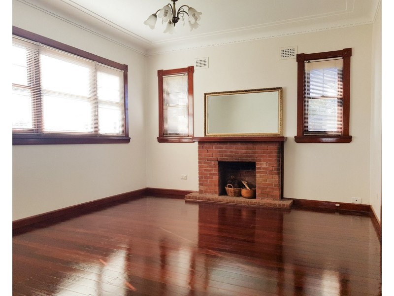 25 Gardinia Street, Beverly Hills NSW 2209