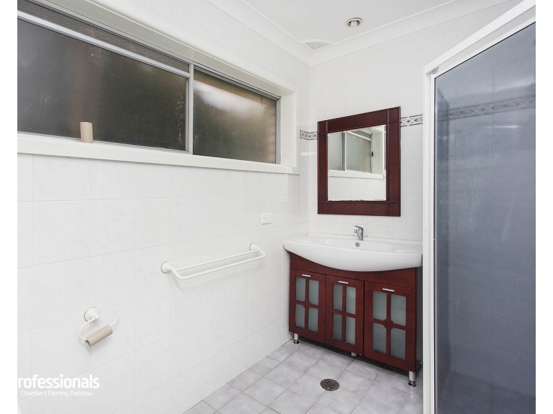 37 Burbank Avenue, Picnic Point NSW 2213