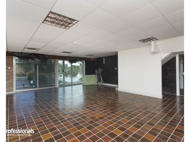 37 Burbank Avenue, Picnic Point NSW 2213