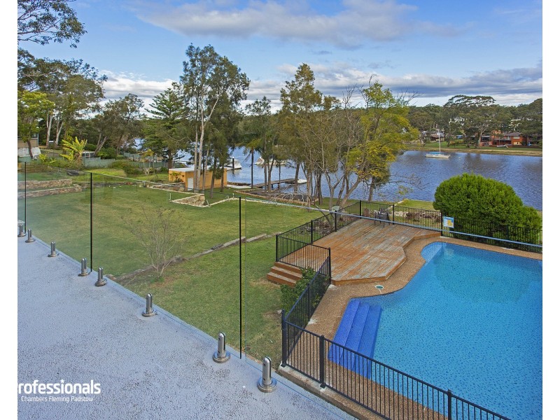37 Burbank Avenue, Picnic Point NSW 2213