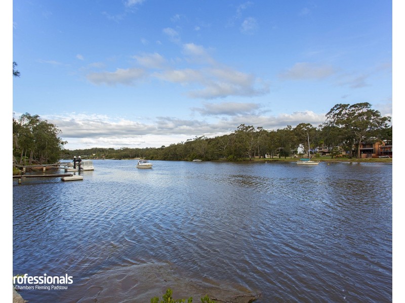 37 Burbank Avenue, Picnic Point NSW 2213