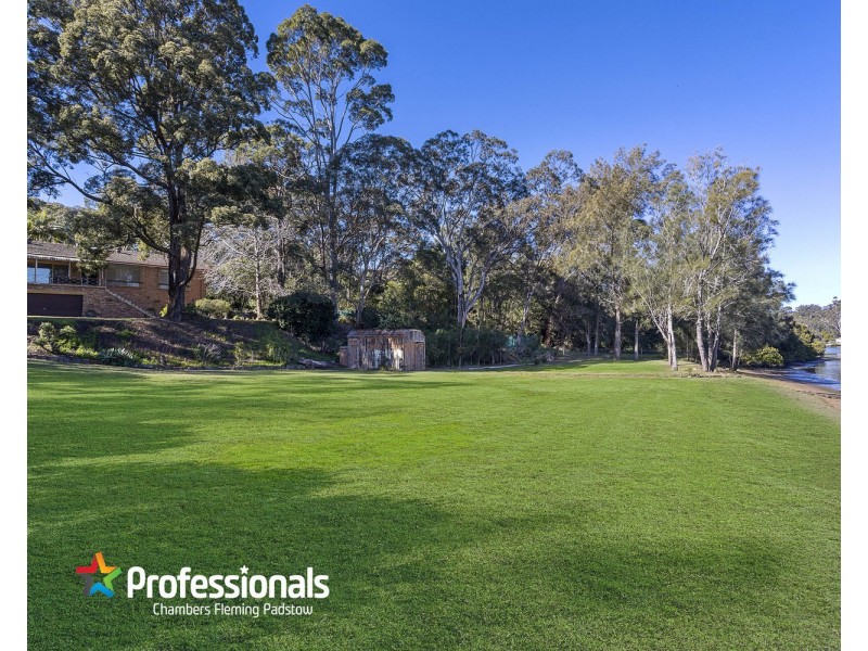 756 Henry Lawson Drive, Picnic Point NSW 2213