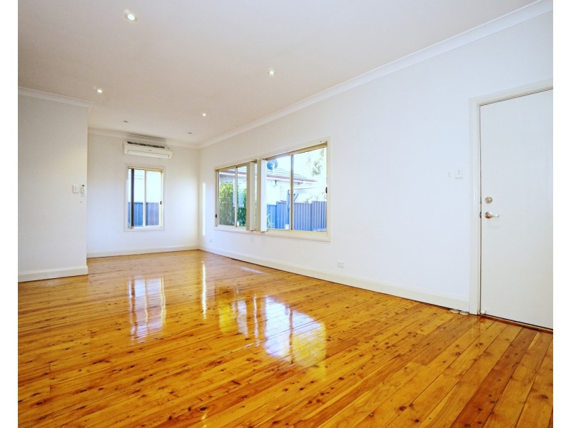 248 Henry Lawson Drive, Georges Hall NSW 2198