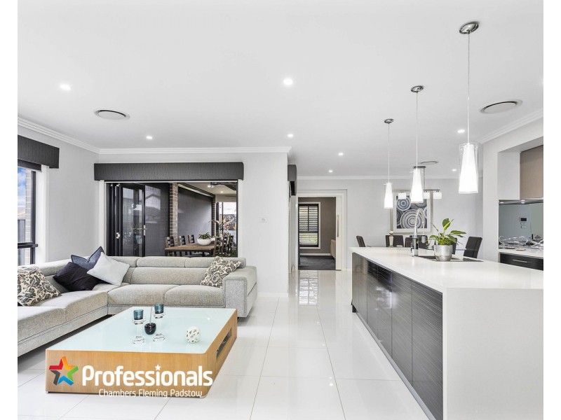 8 Alamein Road, Revesby Heights NSW 2212