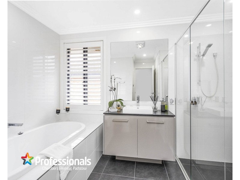 8 Alamein Road, Revesby Heights NSW 2212