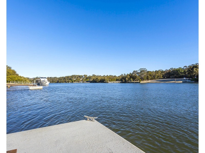 81 Burbank Avenue, Picnic Point NSW 2213