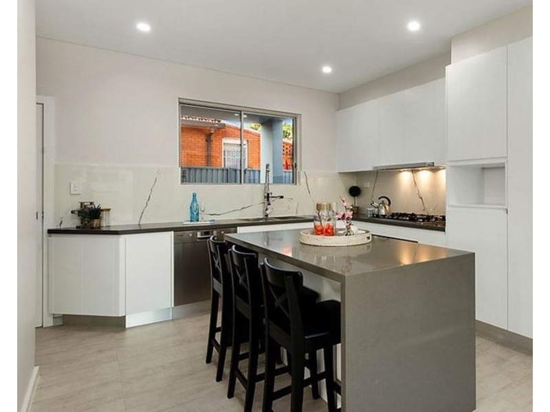 122 Gibson Avenue, Padstow NSW 2211