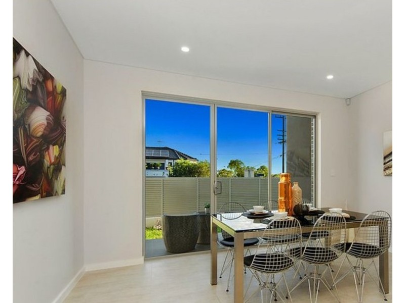 122 Gibson Avenue, Padstow NSW 2211