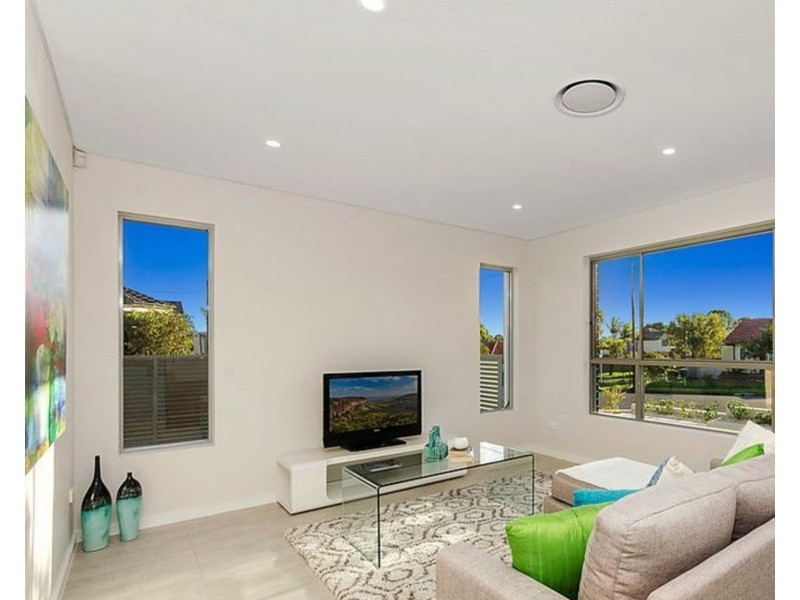 122 Gibson Avenue, Padstow NSW 2211
