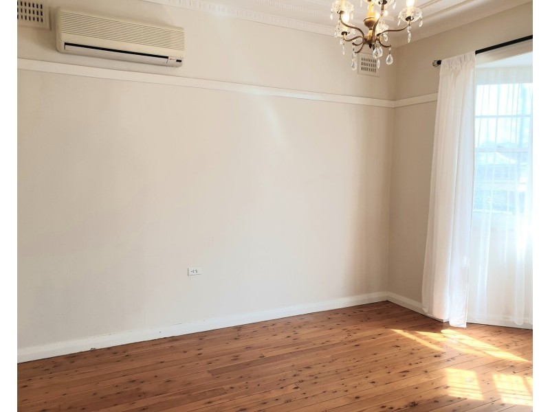 637A Henry Lawson Drive, East Hills NSW 2213