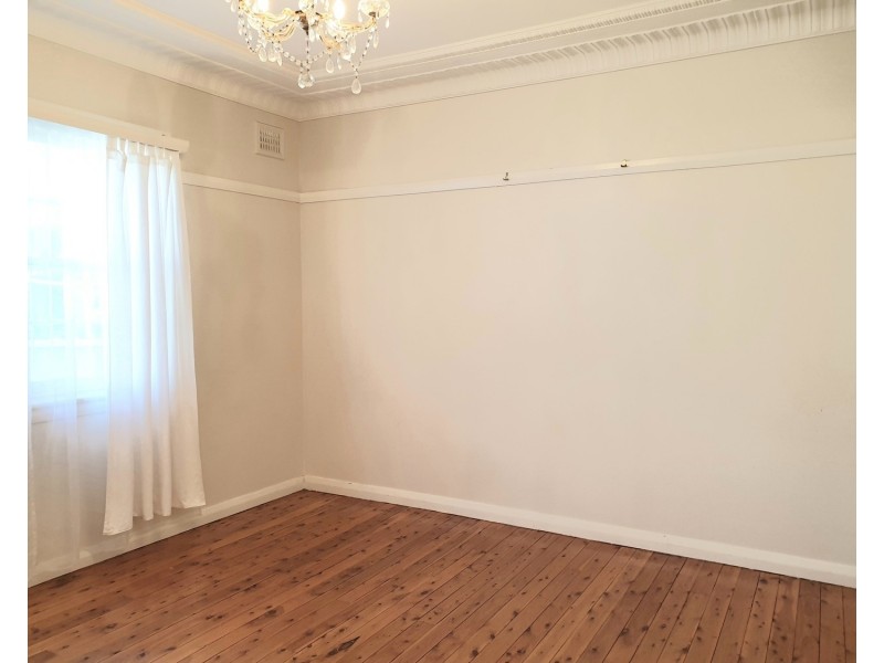 637A Henry Lawson Drive, East Hills NSW 2213