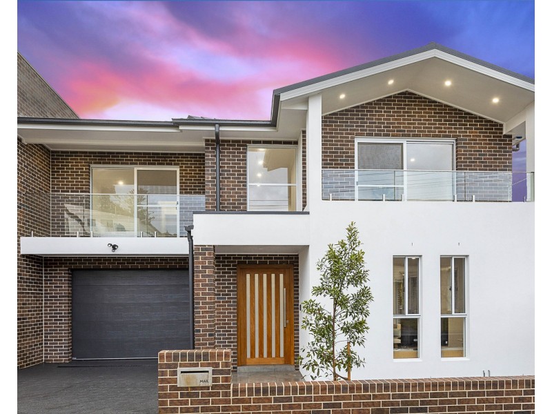 2A Shari Avenue, Picnic Point NSW 2213