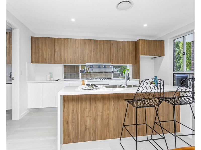 2A Shari Avenue, Picnic Point NSW 2213