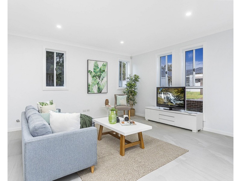 2A Shari Avenue, Picnic Point NSW 2213