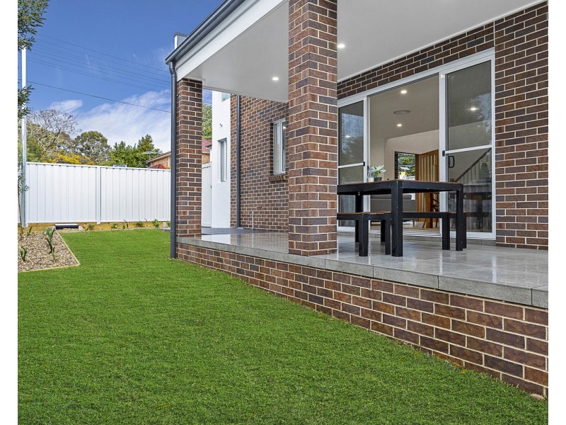 2A Shari Avenue, Picnic Point NSW 2213