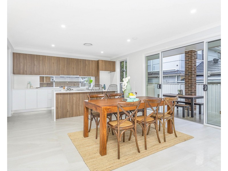 2A Shari Avenue, Picnic Point NSW 2213