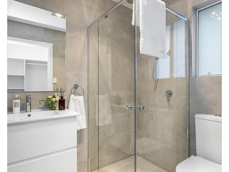 2A Shari Avenue, Picnic Point NSW 2213