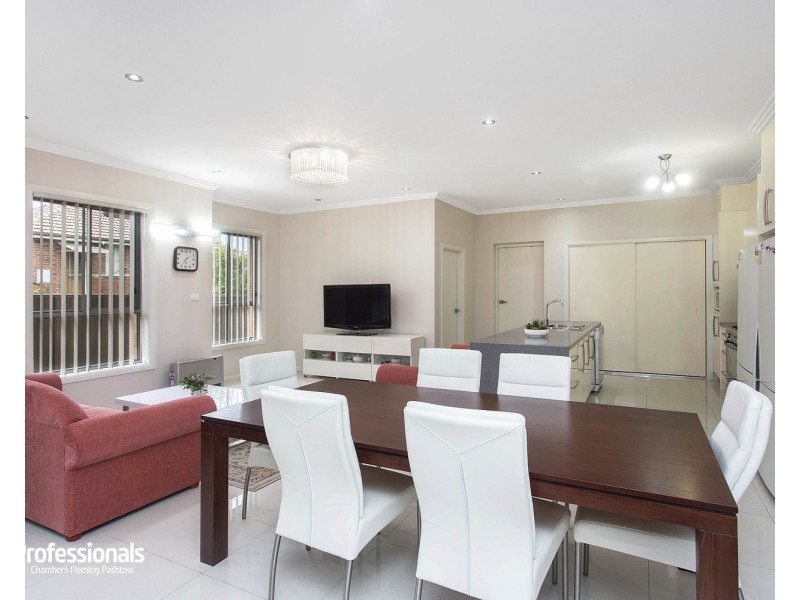 6 Rhonda Street, Revesby NSW 2212