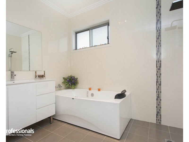 6 Rhonda Street, Revesby NSW 2212