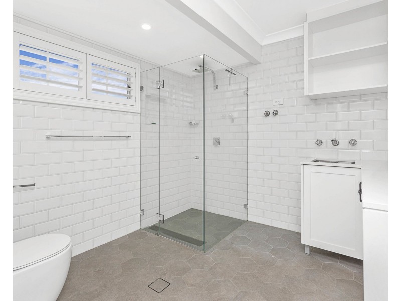 32  Armentieres Avenue, Milperra NSW 2214