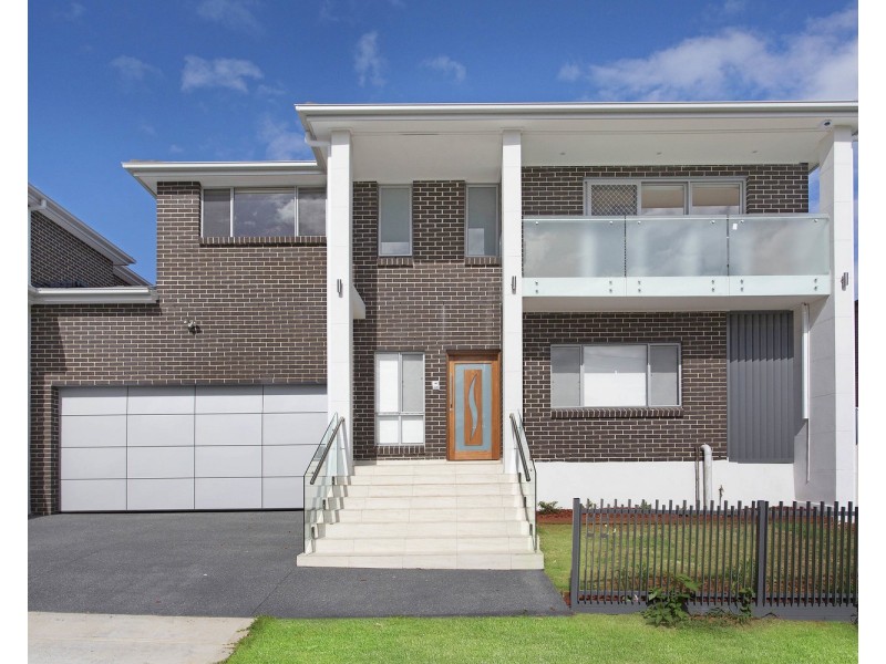 1A Drysdale Avenue, Picnic Point NSW 2213