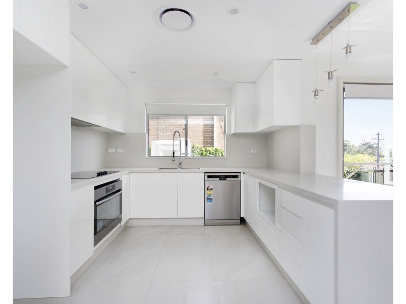 1A Drysdale Avenue, Picnic Point NSW 2213