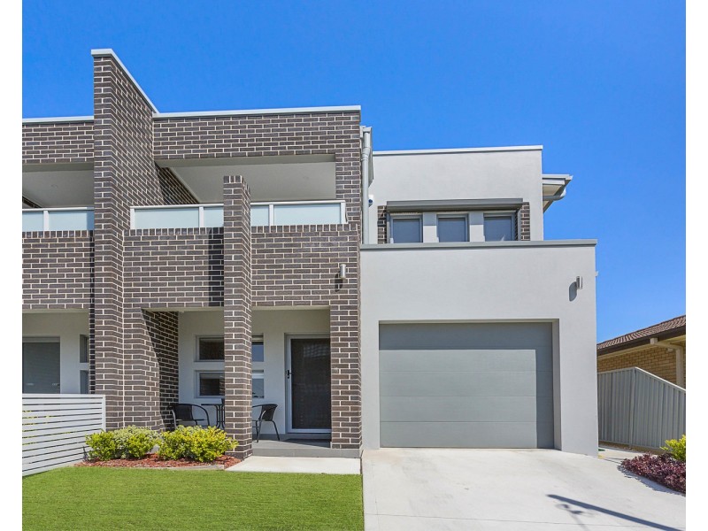 6 Grieve Crescent, Milperra NSW 2214