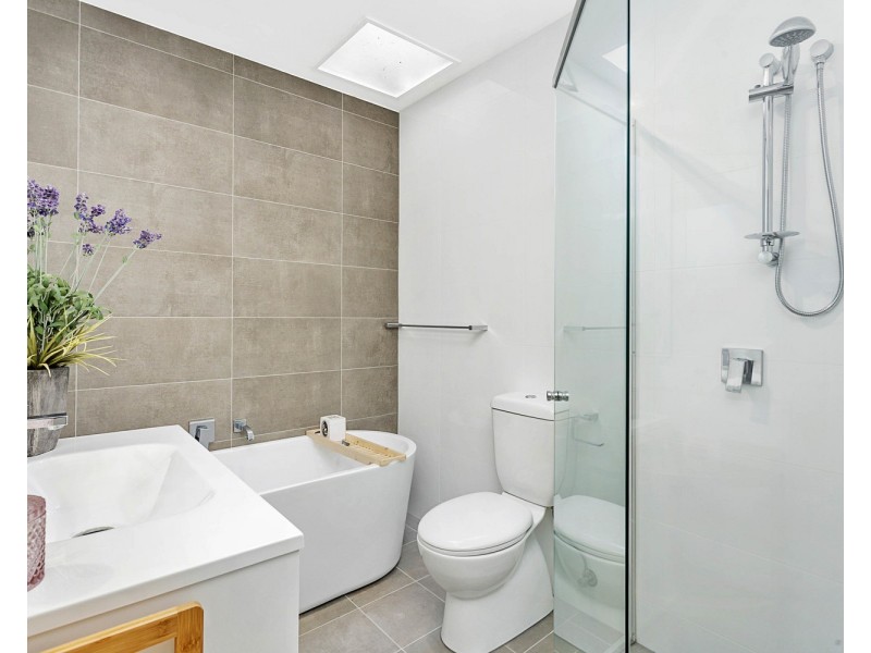 6 Grieve Crescent, Milperra NSW 2214