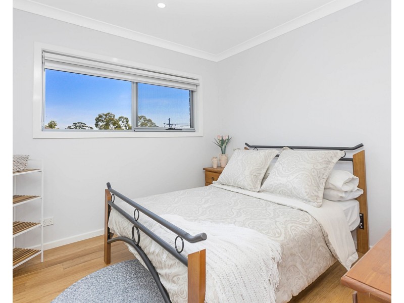 6 Grieve Crescent, Milperra NSW 2214