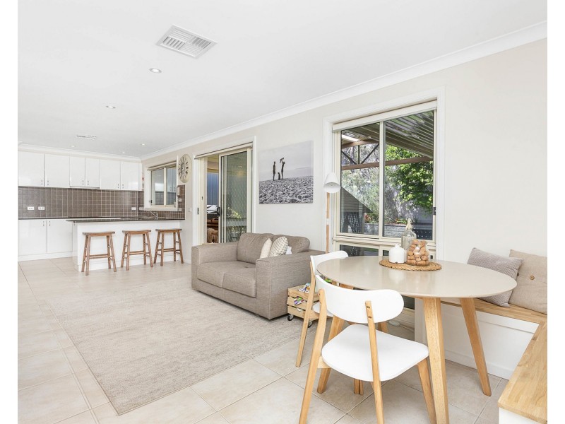 50 Eucalyptus Court, Picnic Point NSW 2213