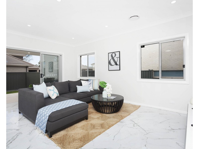 2/113-117 Ely Street, Revesby NSW 2212