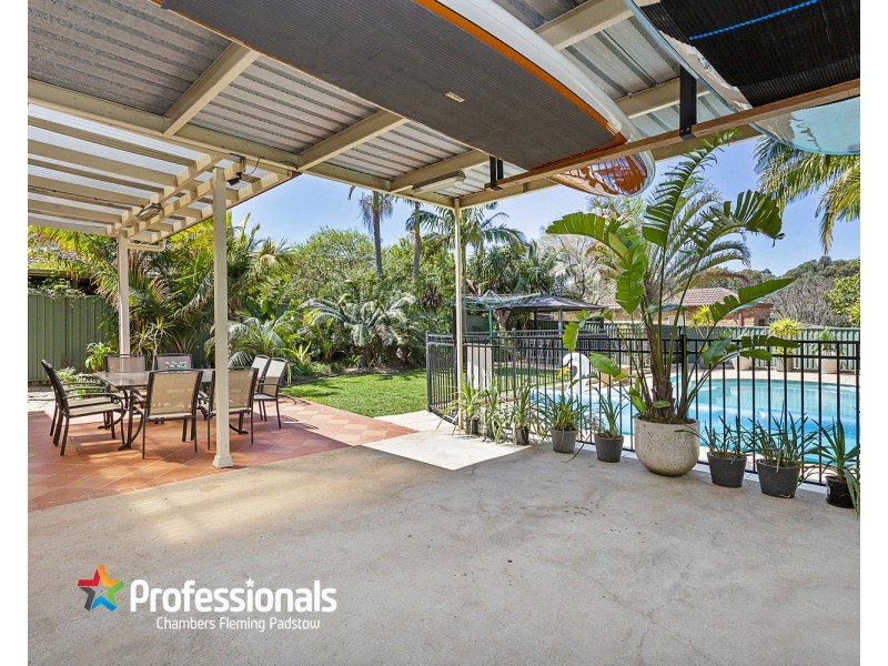 6 Riverside Avenue, Picnic Point NSW 2213