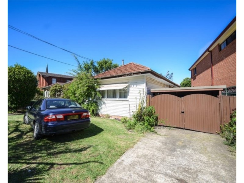 63 Faraday. Road, Padstow NSW 2211