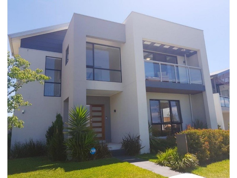 19 Bartholomew Circuit, Moorebank NSW 2170