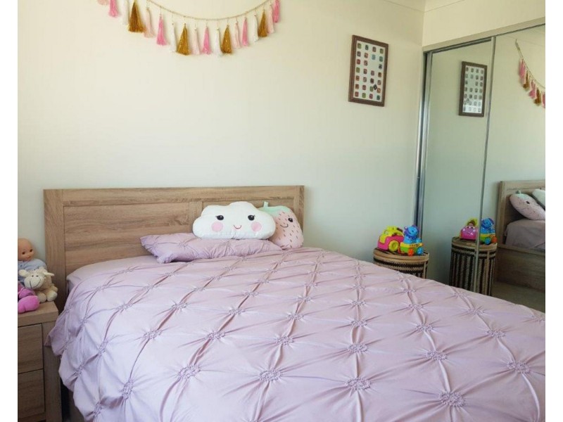 19 Bartholomew Circuit, Moorebank NSW 2170