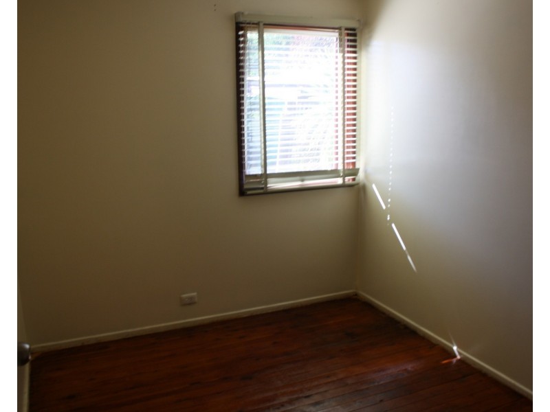 212 The Parkway, Bradbury NSW 2560