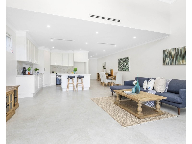 2B Treatt Avenue, Padstow NSW 2211