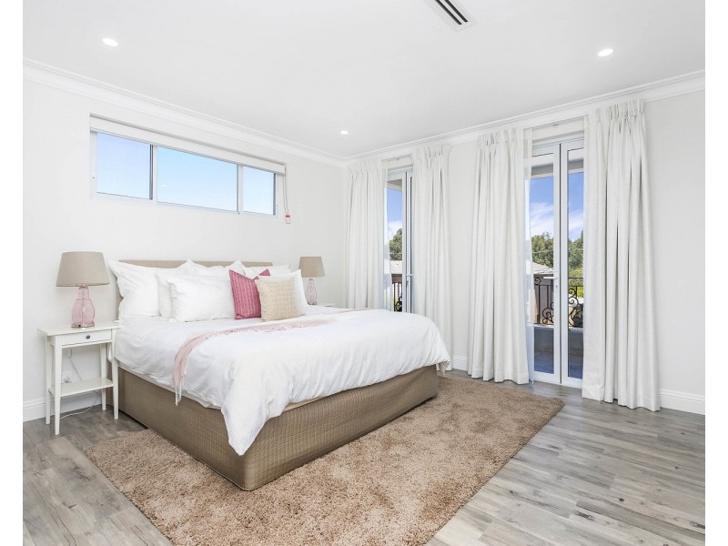 2B Treatt Avenue, Padstow NSW 2211