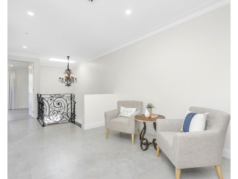2B Treatt Avenue, Padstow NSW 2211