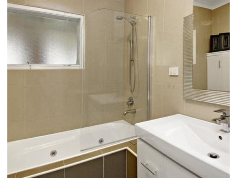 42 Queensbury Road, Padstow Heights NSW 2211