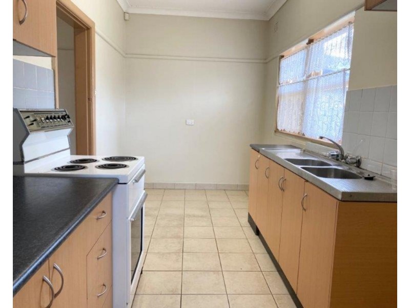 31 Montgomery Avenue, Revesby NSW 2212