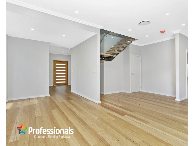 25 Mactier Avenue, Milperra NSW 2214