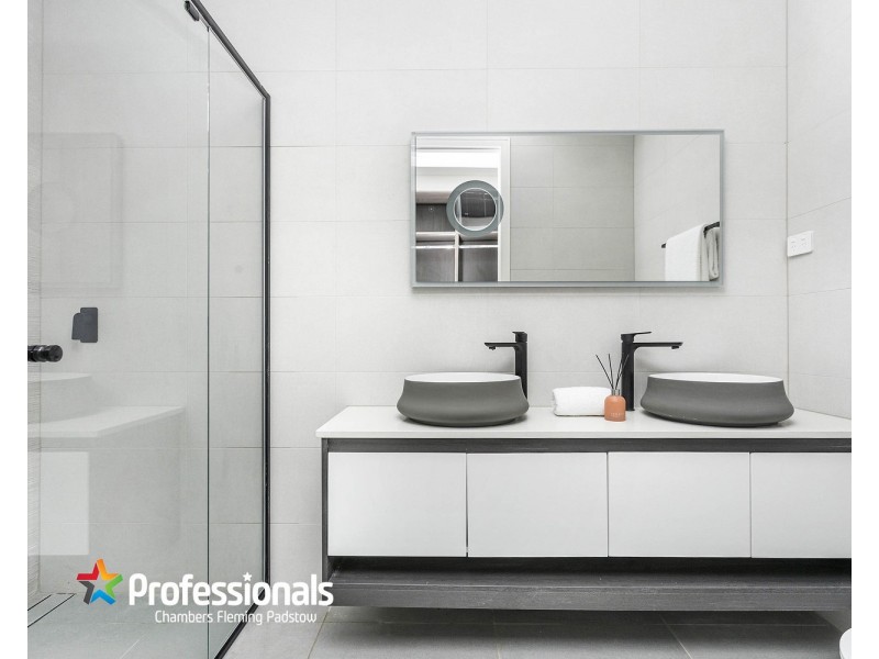 35 Laundess Avenue, Panania NSW 2213