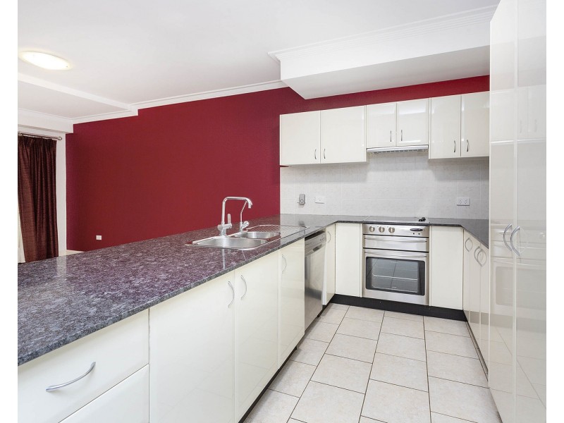 6/831 Henry Lawson Drive, Picnic Point NSW 2213