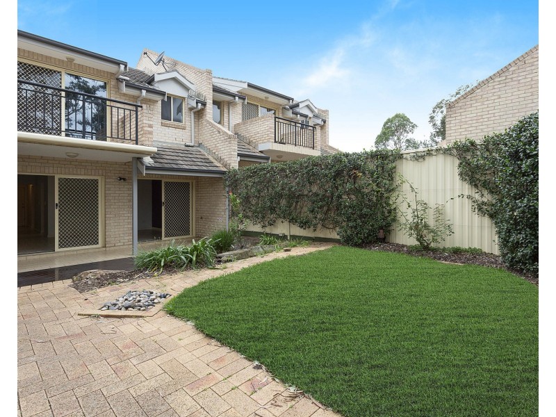 6/831 Henry Lawson Drive, Picnic Point NSW 2213