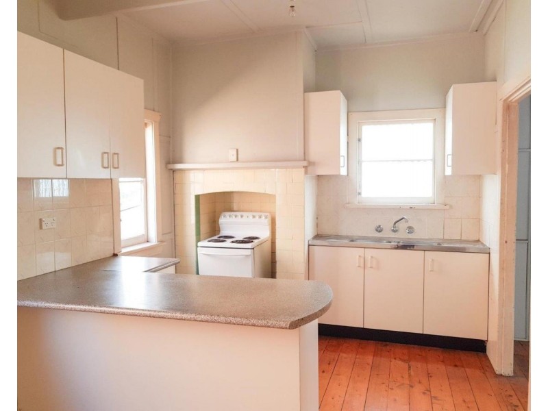 2 Stuart Street, Padstow NSW 2211