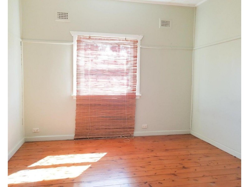 2 Stuart Street, Padstow NSW 2211