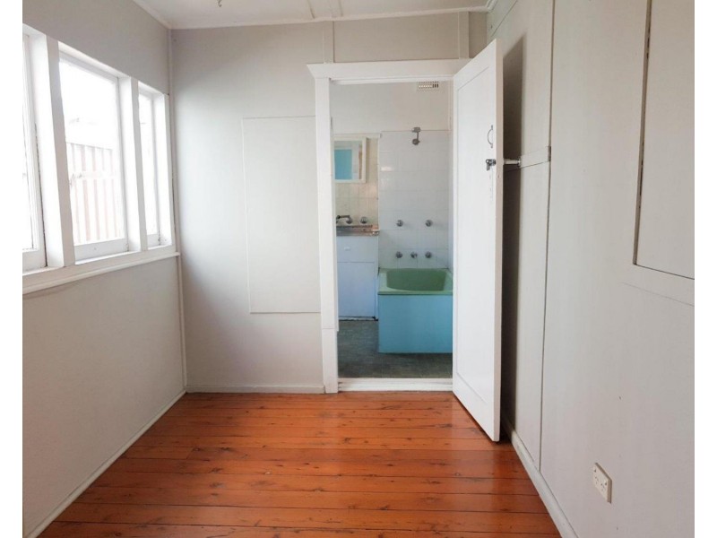 2 Stuart Street, Padstow NSW 2211