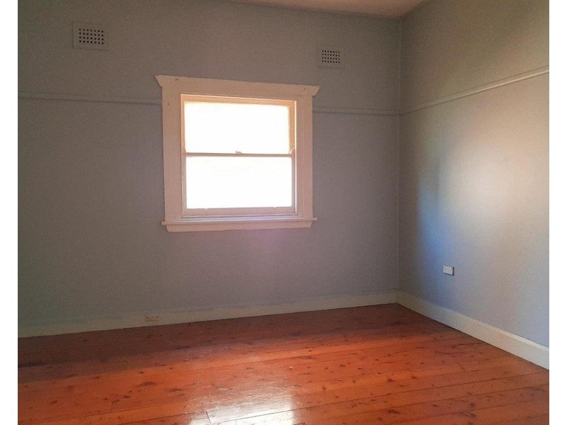 2 Stuart Street, Padstow NSW 2211