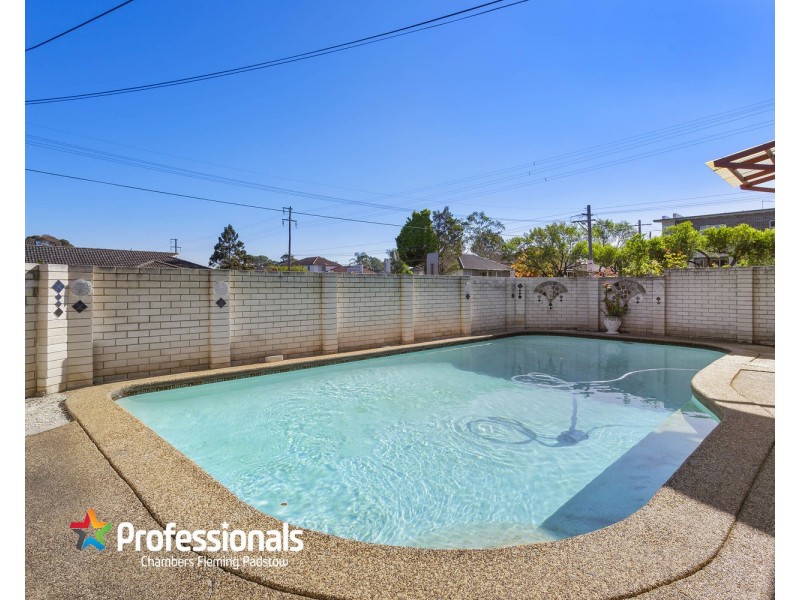 1 Windermere Crescent, Panania NSW 2213
